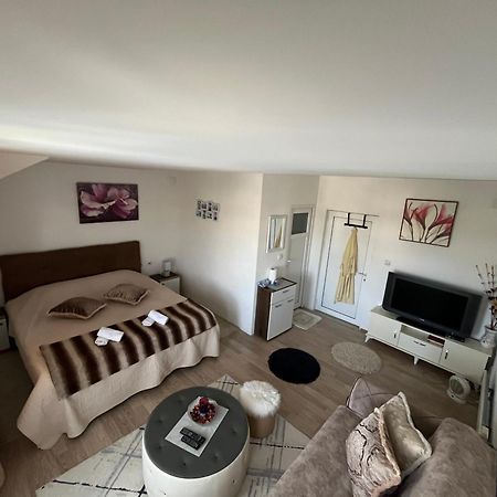Prenociste Delija 020 Apartment Сйеница Екстериор снимка