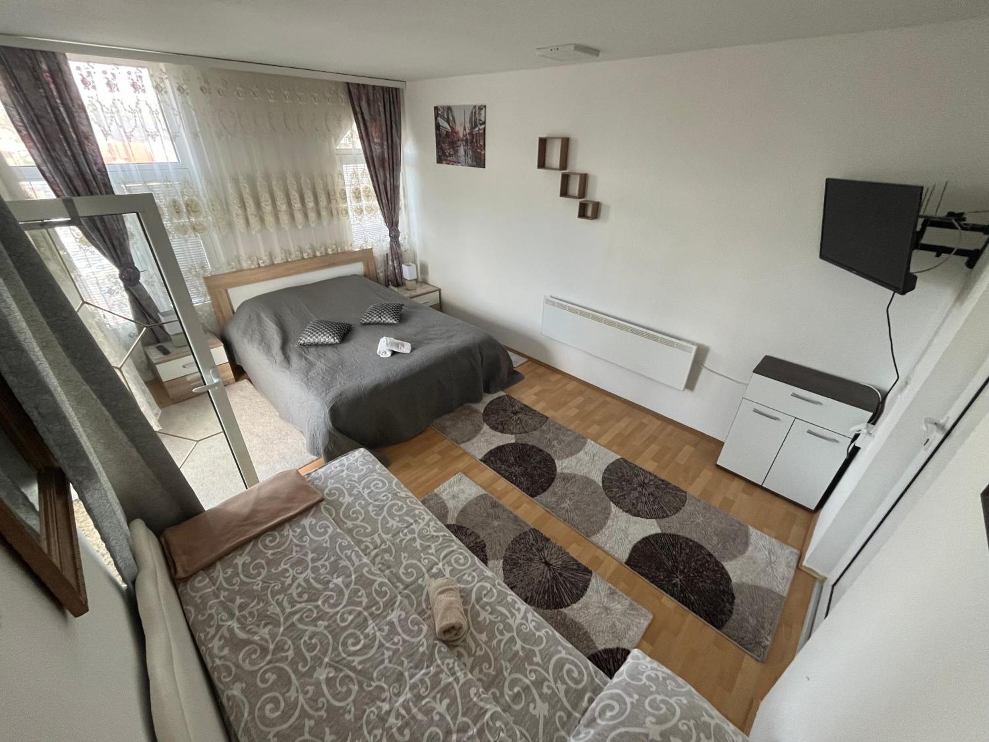 Prenociste Delija 020 Apartment Сйеница Екстериор снимка