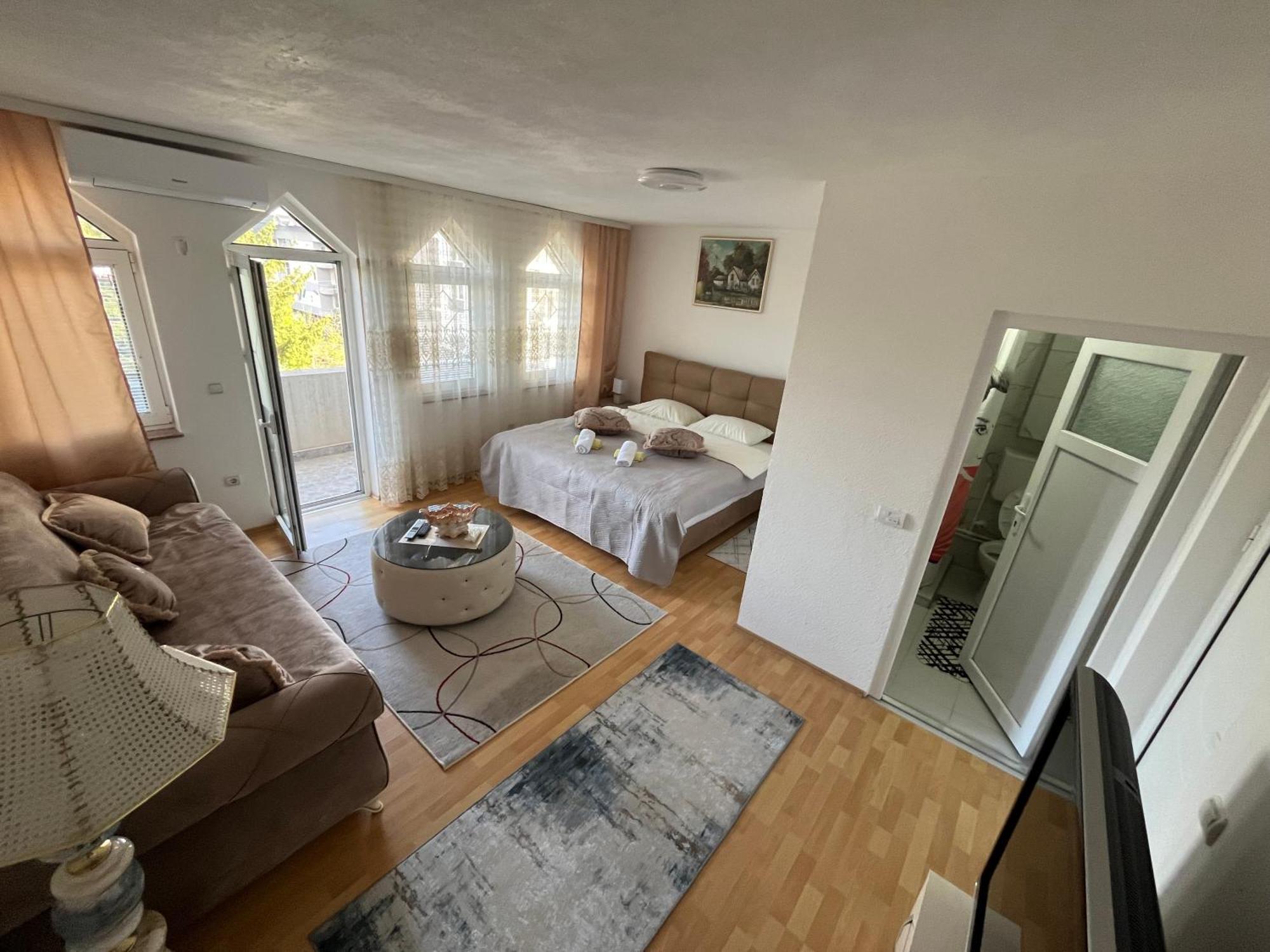 Prenociste Delija 020 Apartment Сйеница Екстериор снимка